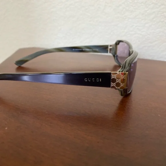 Vintage GUCCI Sunglasses - Picture 4 of 6